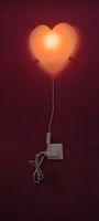 Nachttischlampe Herzform weiss leuchtend guter Zustand