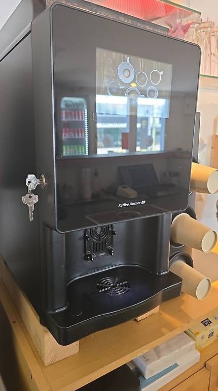 Macchine per caffè & Macchine per espresso:  Gewerblicher Kaffeevollautomat – Usato da Gossau SG venduto da Diyar