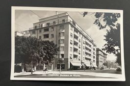 FRIBOURG. Boulevard de Pérolles. Old Car, Confiserie