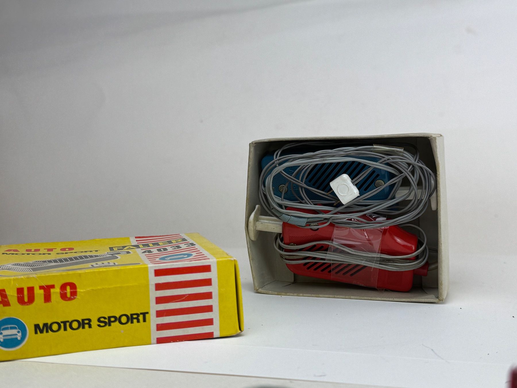 Faller Piste: GB-4 Faller AMS Auto Sport Handregler – Usato da Elm venduto da Wikmtz 1