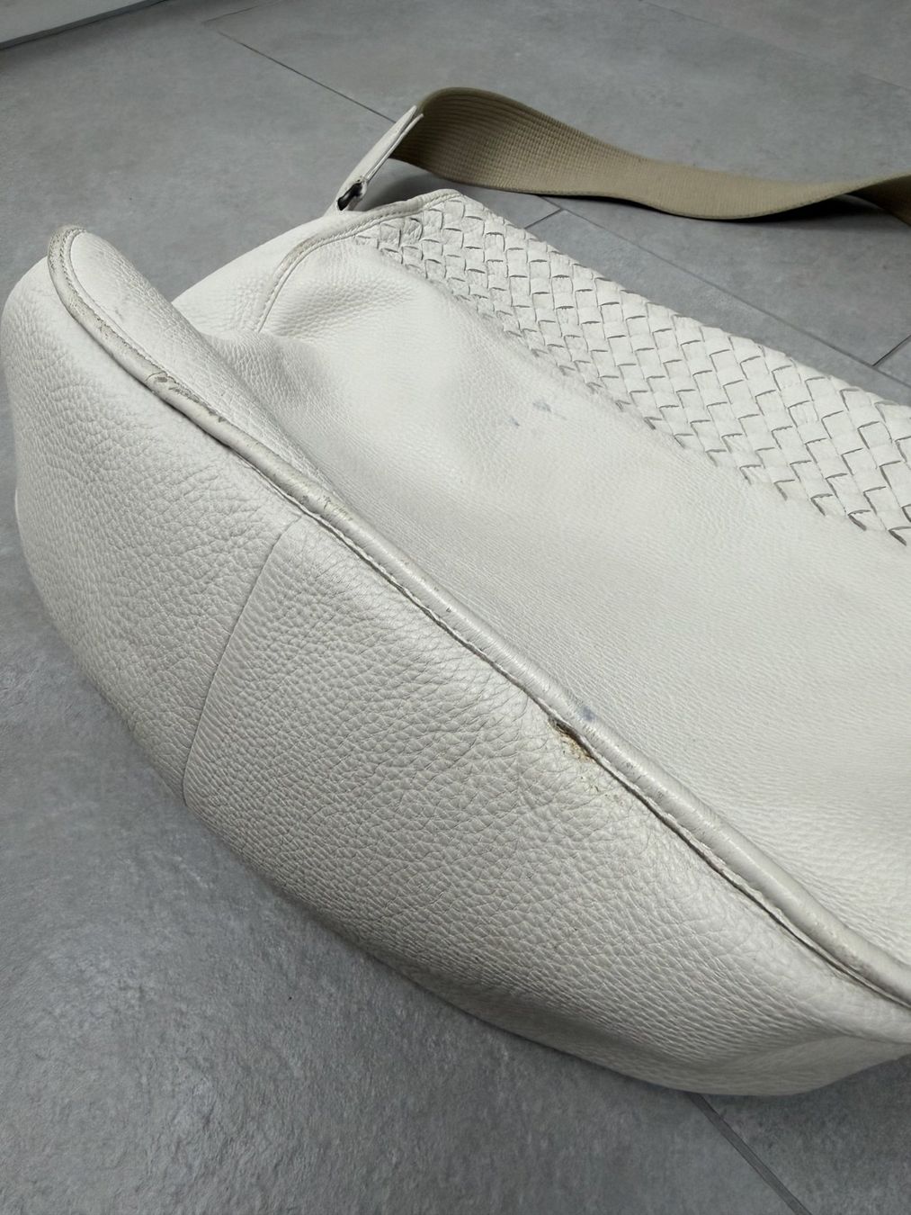 Bottega Veneta Taschen: Bottega Veneta Messanger Bag – Gebraucht aus Biel/Bienne von sami0788480082 9