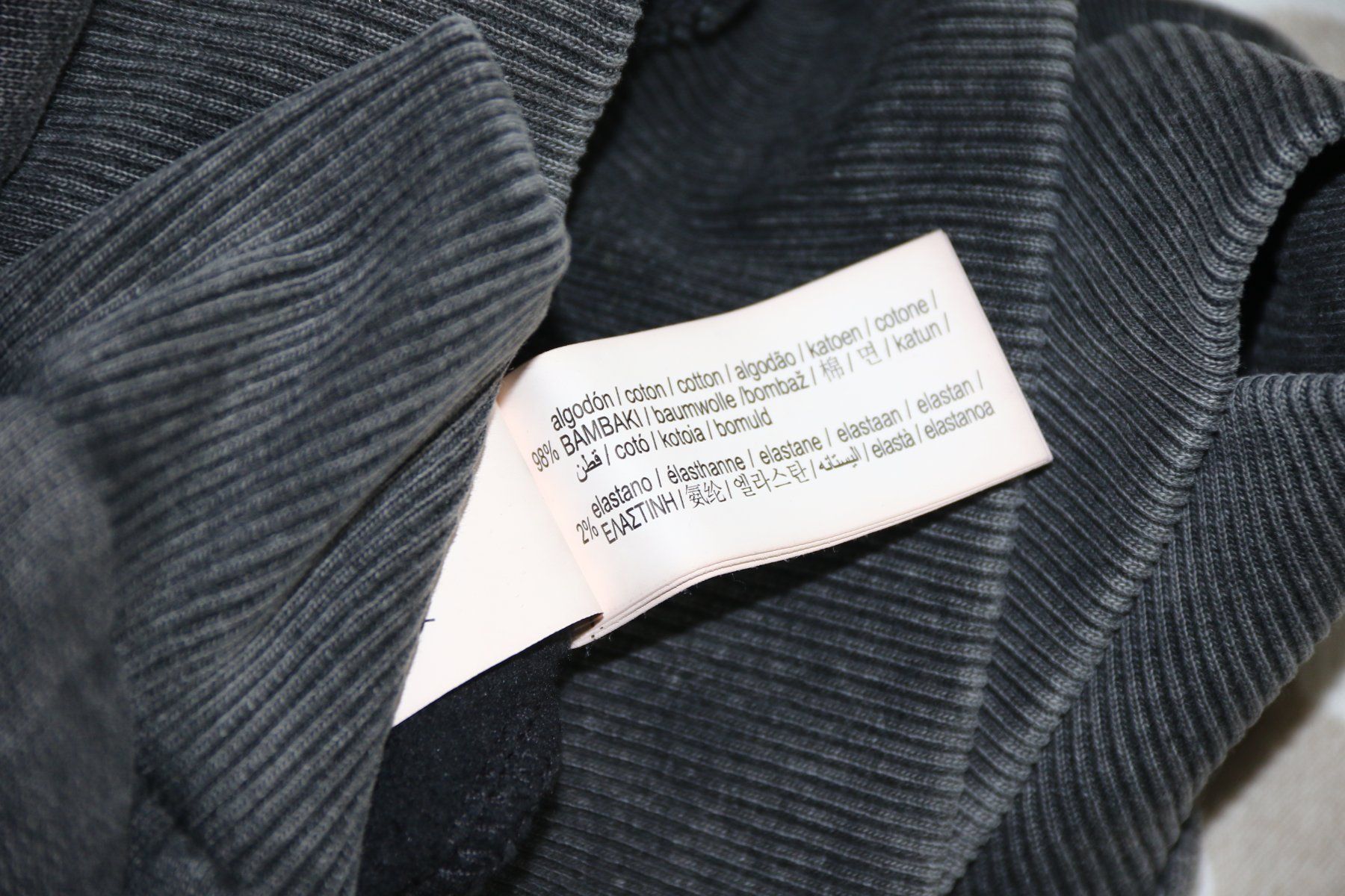 Pull&Bear Maglioni & Felpe: Sehr lässiges Sweatshirt von PULL& BEAR eher Gr.M NEU – Nuovo (secondo la descrizione) da Oberwil-Lieli venduto da Svetlana28 4