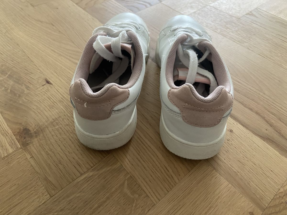 Pepe Jeans Scarpe per ragazze: Sneaker von Pepe Jeans, Grösse 34 – Usato da Wohlen AG venduto da Michi761 1