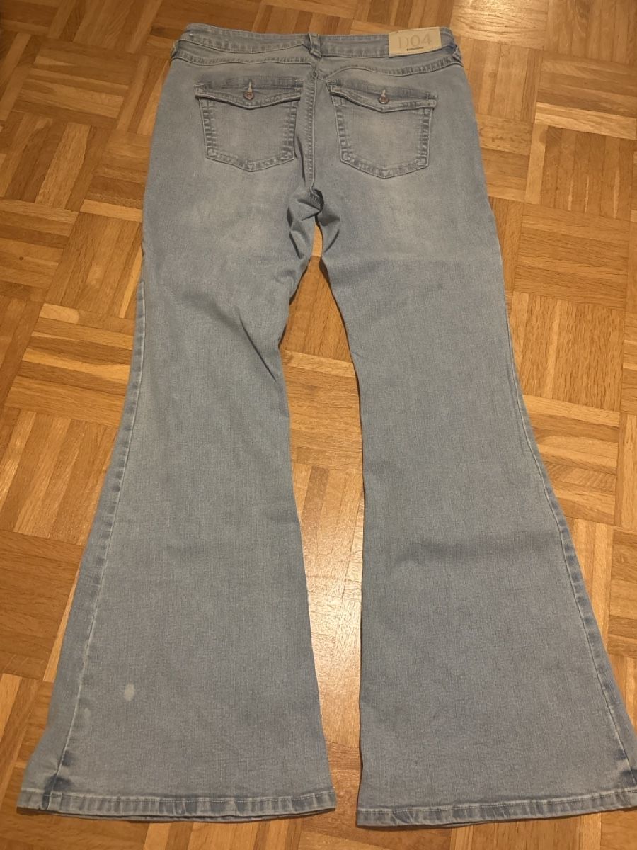 Stradivarius Jeans: Stradivarius D04 Jeans – Neu (gemäss Beschreibung) aus Solothurn von con_sk82 1