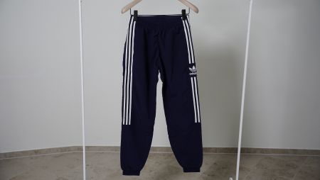 Adidas Trackpants Baggy Joggingshose navy blau Trainingshose