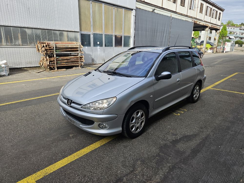 Peugeot 206. 1.6. Automat. Klima.