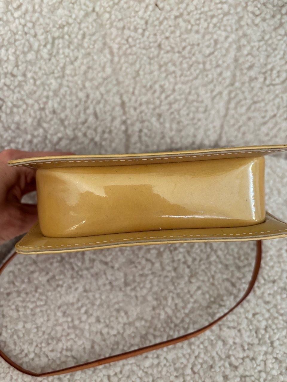 Louis Vuitton Taschen für Damen: Louis Vuitton Vernis Tasche – Gebraucht aus Bern von ViksiBash 5