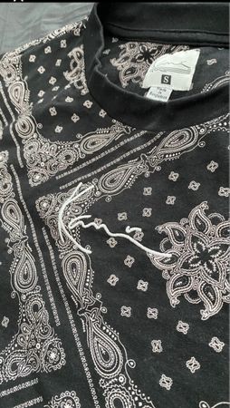 T-shirt Karl Kani noir motif bandana taille S parfait état
