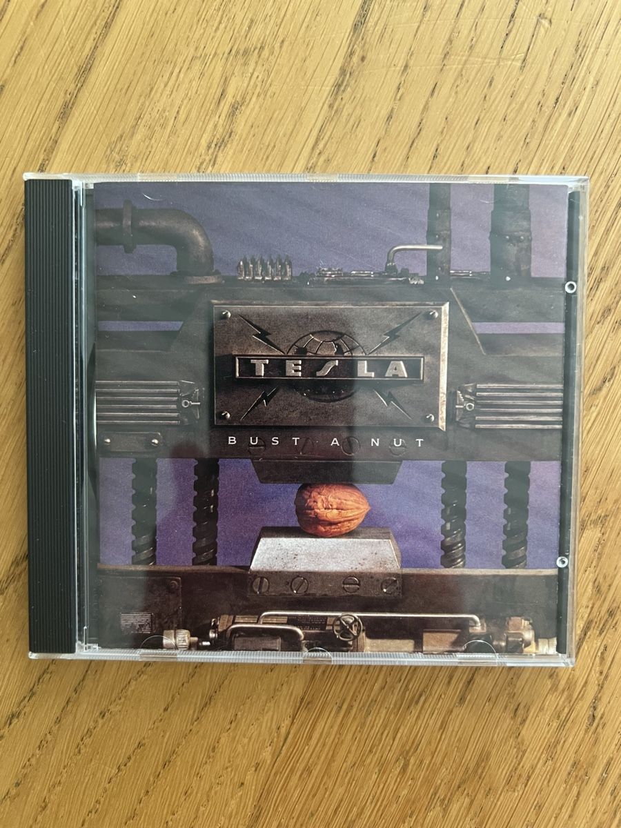 CDs: TESLA: Bust A Nut Hardrock CD (1994) – Gebraucht aus Hünenberg von Paddels