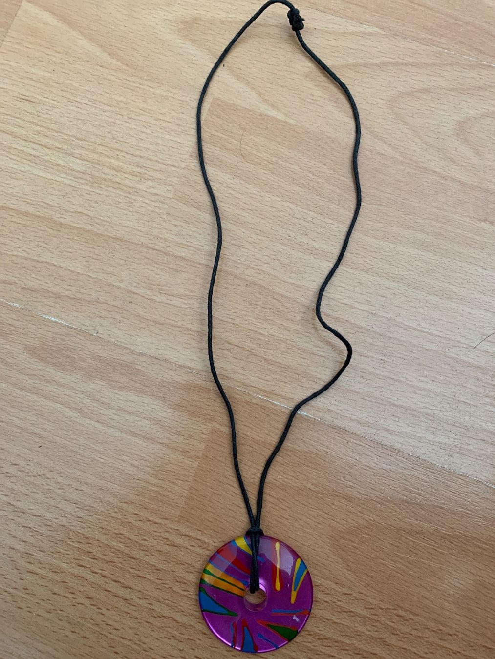 Catenine: Joli collier coloré violet rond – Usato da MEYRIN venduto da Gwendo10