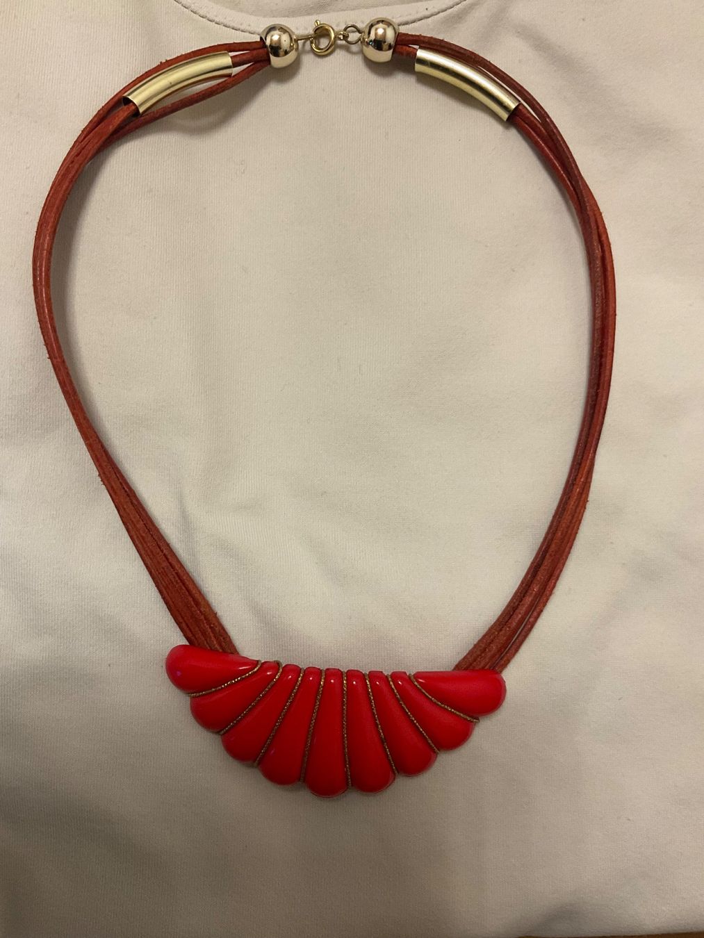 Catenine: KETTE HALSKETTE rot – Usato da Scuol venduto da Lotus2020 1