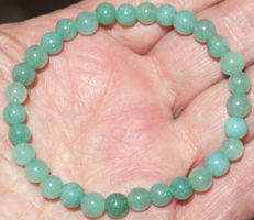 Armband L-3255 – Grüne Myanmar Jade 6mm Perlen elastisch