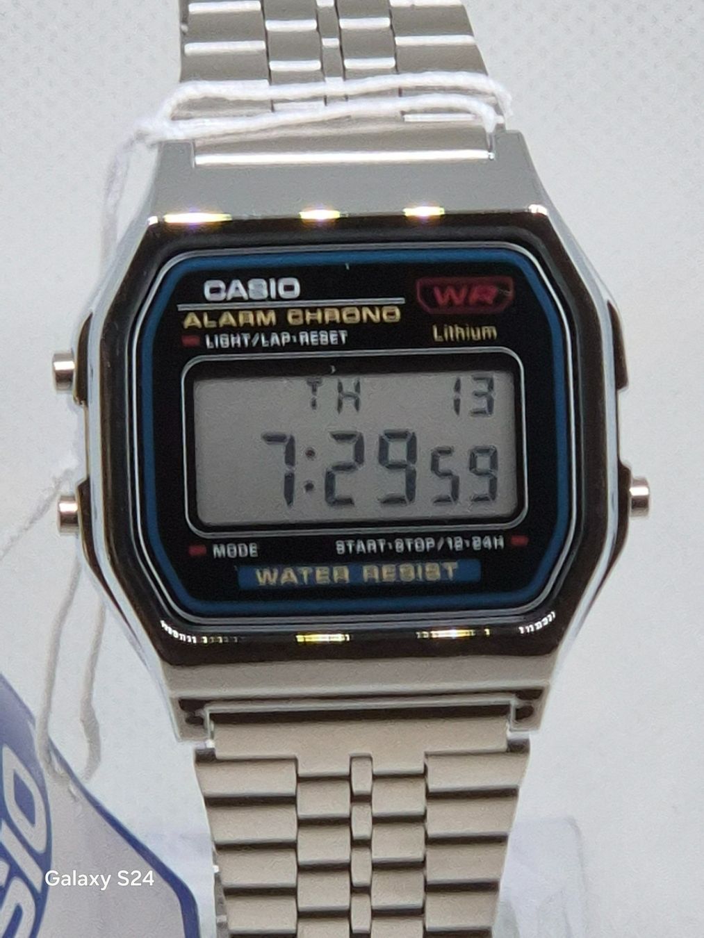 Casio Montres: Casio A168W Uhr, neu mit Originalverpackung – Neuf avec emballage d'origine à Losone par bal_gfp6 1