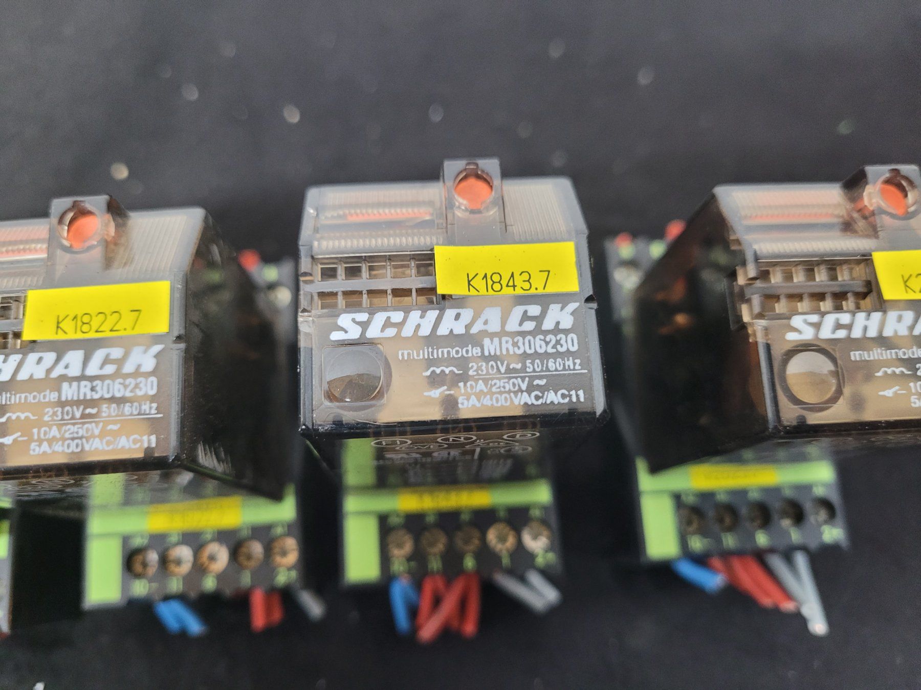 Elektronikbauteile: 5 Stück Schrack Relais - MR306230 - 230V – Gebraucht aus Vitznau von Night-Fire 2