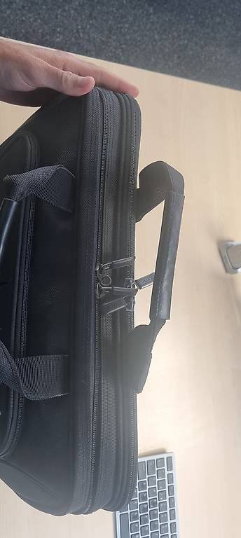 Borse: Tasche für Laptop – Usato da Reinach venduto da sve_d9qj