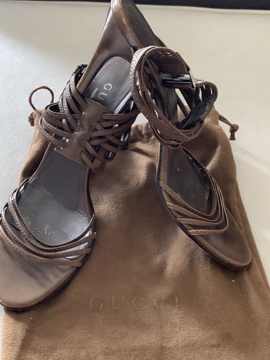 Gucci Chaussures femmes: Gucci Sandalen – D'occasion à Bergdietikon par zor_856j 1