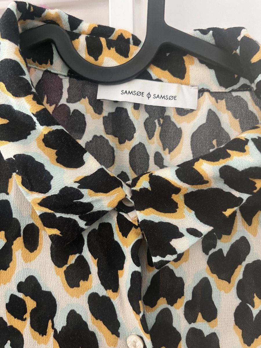 Samsøe Samsøe Camicette: SAMSOE SAMSOE Bluse Leopard Muster Viskose Damen Grösse S – Usato da Zürich venduto da hannakreativ 1