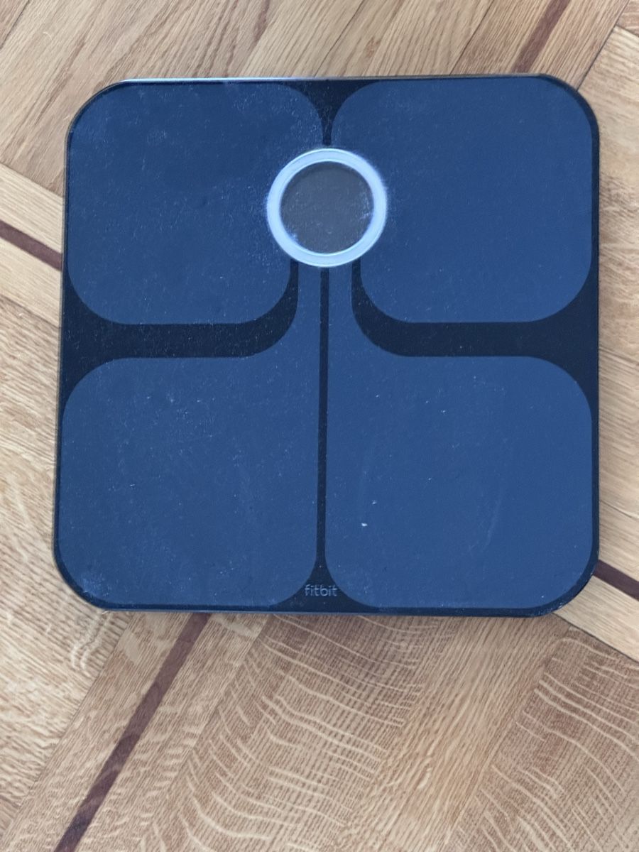 Bilance pesapersone: Fitbit Aria Air Smart Scale – Usato da Lausanne venduto da lui_kf5t