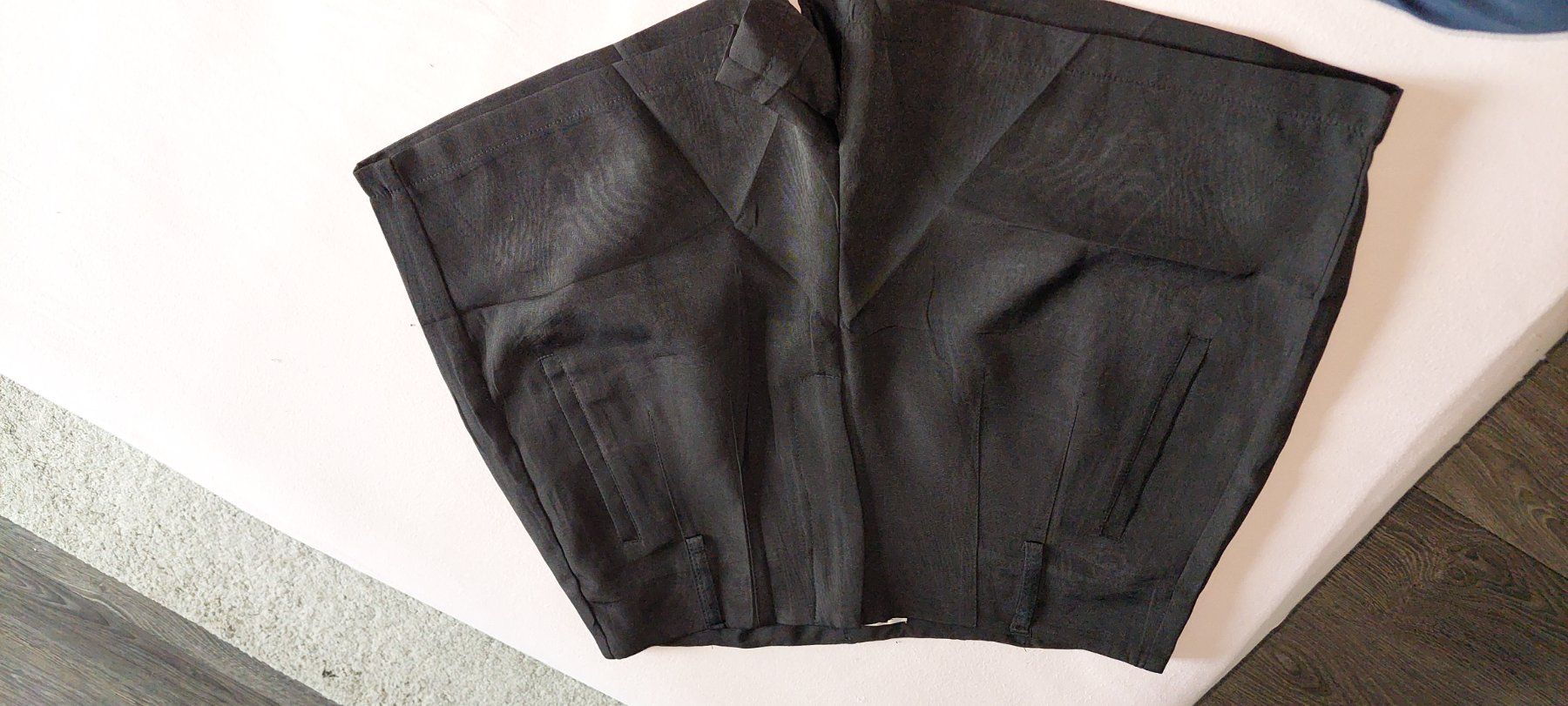 Pantaloni: Shorts Schwarz gr 38 – Nuovo (secondo la descrizione) da Gwatt (Thun) venduto da Letzte-Chance-III 6