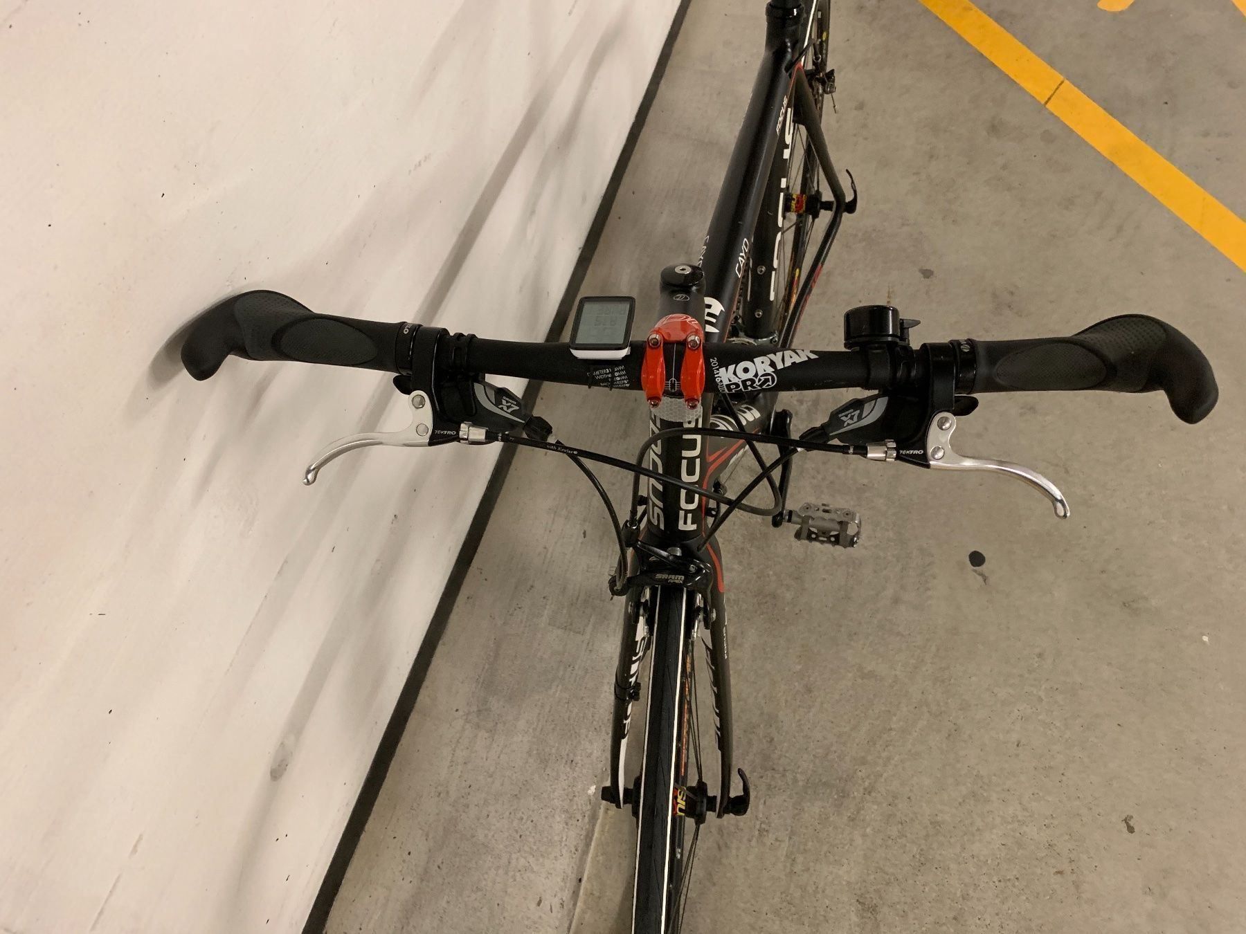 Biciclette: Carbon Rennrad Focus – Usato da Zürich venduto da divertimento4 2