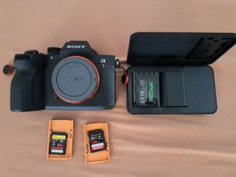 Sony Alpha 7V mit Zubehör, 64/128GB Speicher, super Zustand