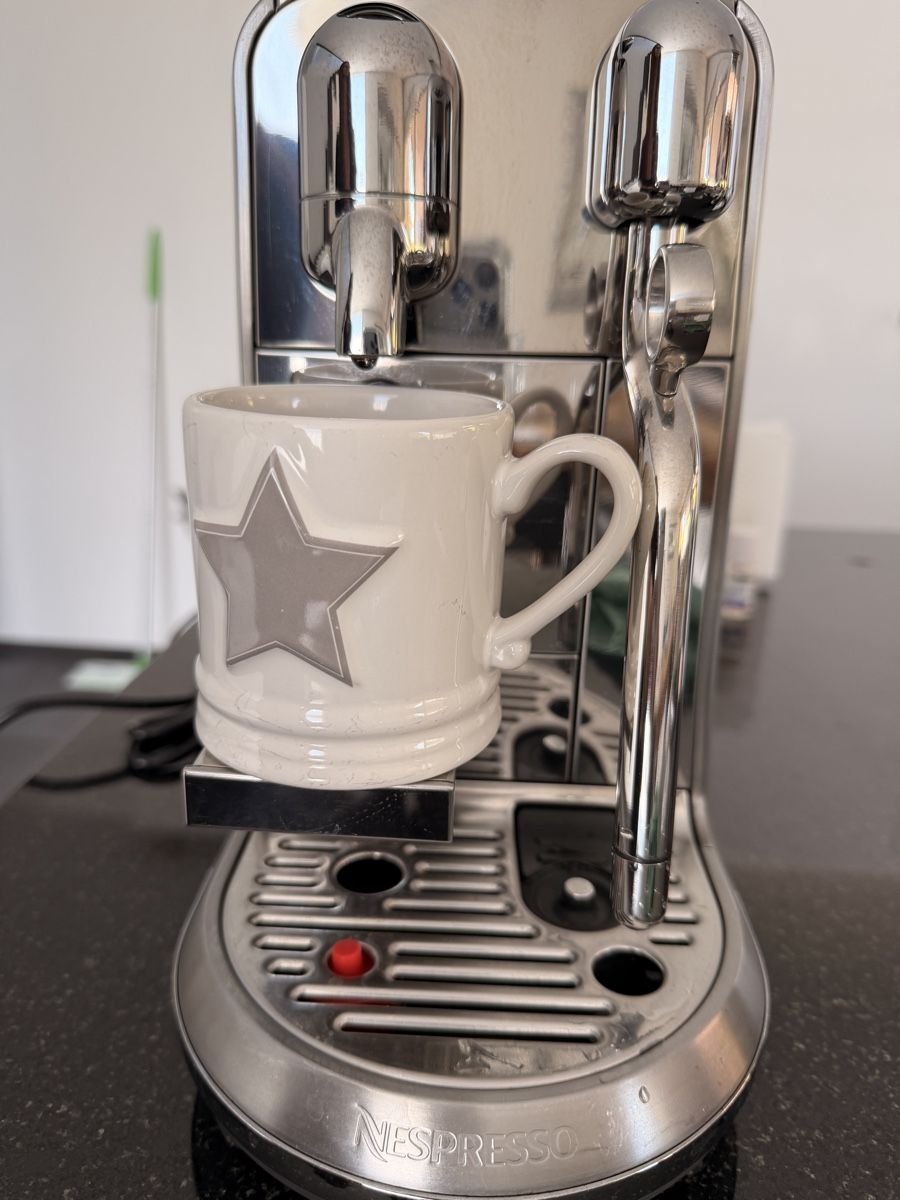 Nespresso Macchine per caffè & Macchine per espresso: Nespresso Kaffeemaschine – Usato da Adligenswil venduto da mypremium-shop