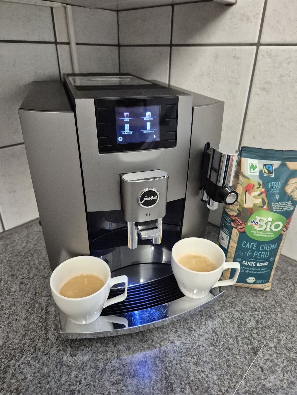 Jura Macchine per caffè & Macchine per espresso: Jura E8 (SB) Top Zustand – Usato da Bürglen TG venduto da mar_5qv2 2