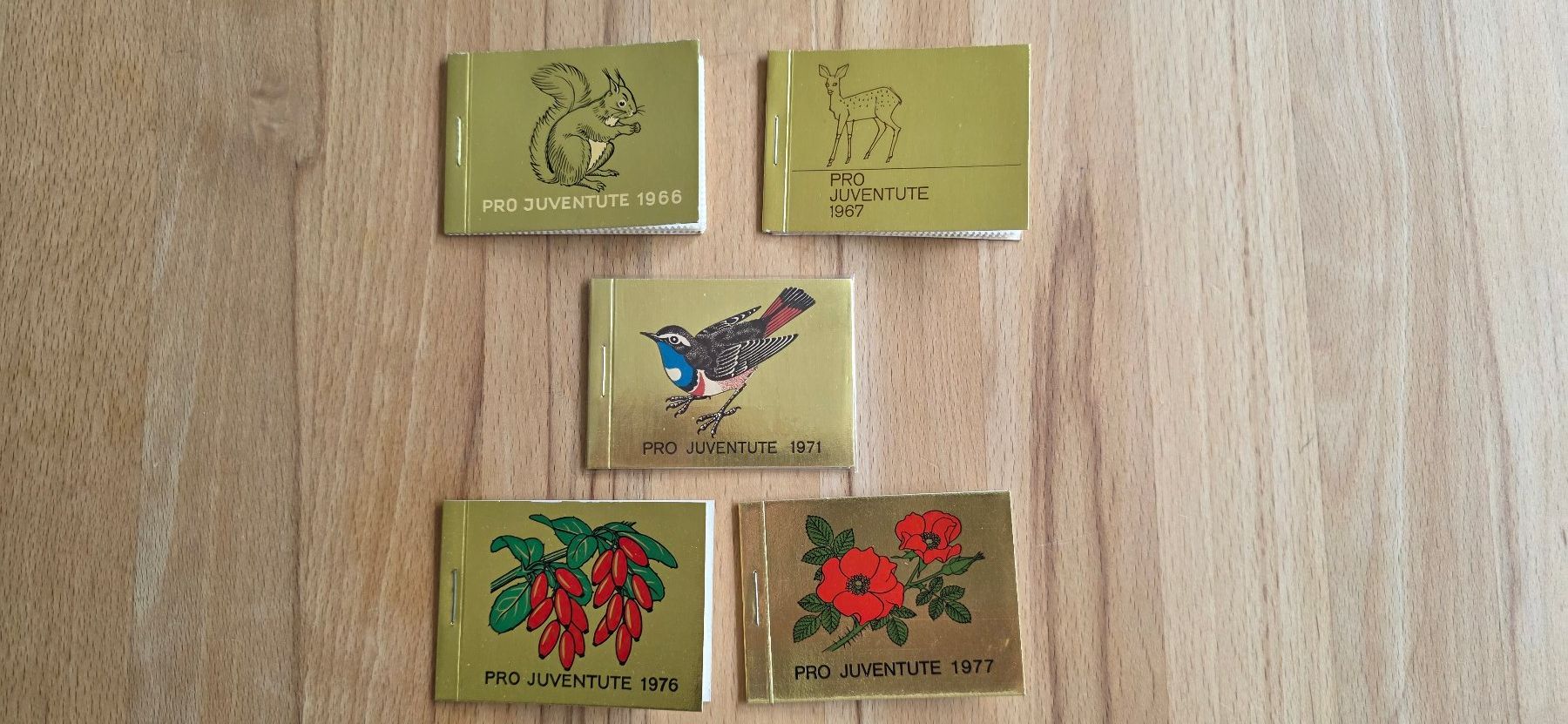 Tutti i francobolli: 5 Briefmarkenheftli Pro Juventute – Usato da Wettswil venduto da Schnuebe