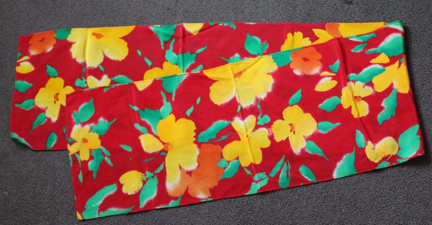 Foulard & Sciarpe: Foulard – Usato da Schaan venduto da antikes_und_kurioses 2