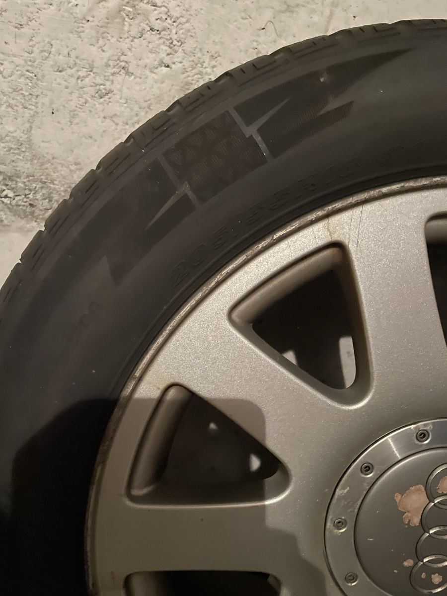 Audi Felgen: 4 Felgen mit Pneu – Gebraucht aus Eyholz von gru_t8lx 1
