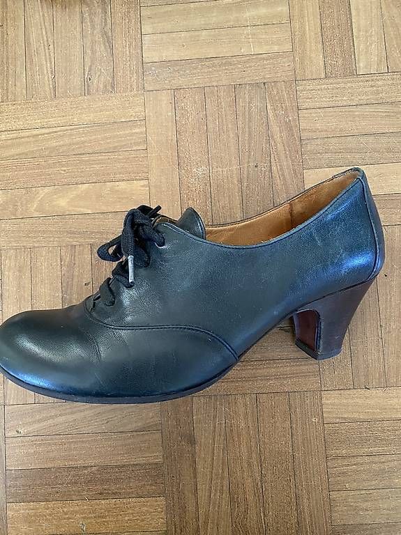 Damenschuhe: 2 Paar Chie Mihara Pumps – Gebraucht aus Zürich von hannibal09 1
