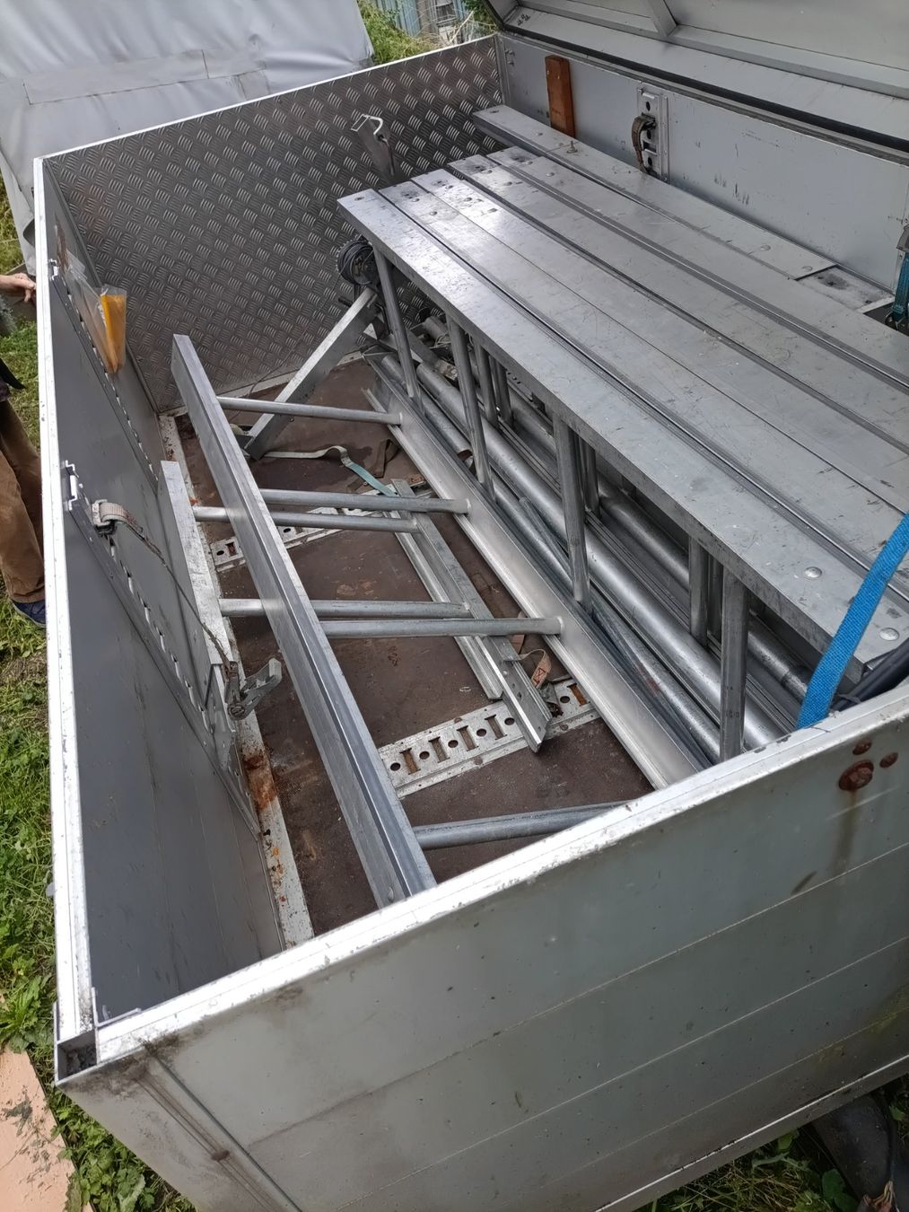 Altro per stoccaggio & trasporto: un treuil de chantier – Usato da Nyon venduto da dlu_2yfc 4