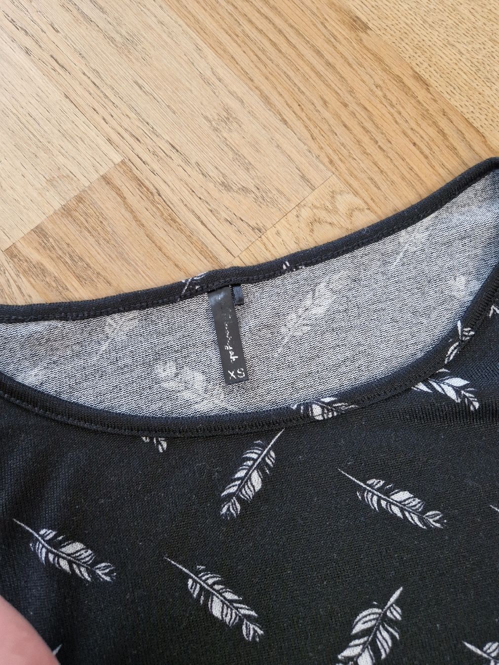 Maglioni & Felpe: Pullover / Shirt schwarz Gr. XS – Nuovo (secondo la descrizione) da Nendeln venduto da Zopfie_ 1