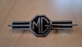 "MG" Altes Auto Emblem aus Metall 