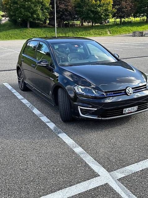 Automobili: Golf GTE hybride rechargeable en parfait état – Usato da Moutier venduto da Owen1 2