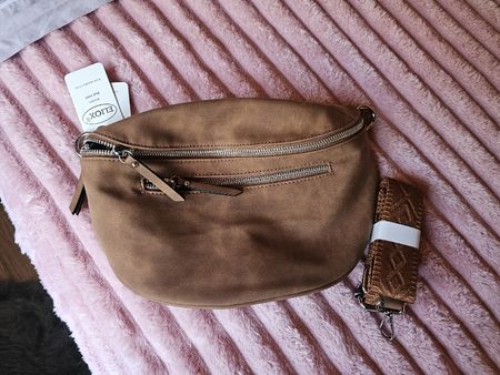 Neue Tasche in Beigefarbe
