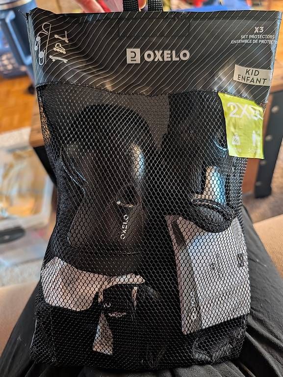Protezioni & Imbottiture: Inline Skates Protektoren 2XS, Kinder – Usato da Effretikon venduto da swissmaggiemoo72