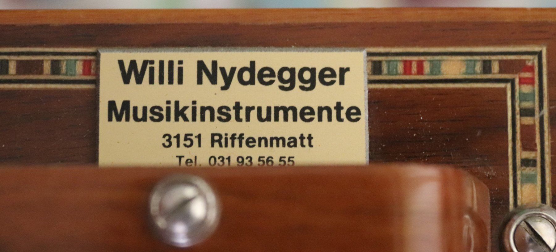 Strumenti musicali: Schwyzerörgeli im Koffer mit Noten von Willi Nydegger – Usato da Glattfelden venduto da Sirax 9