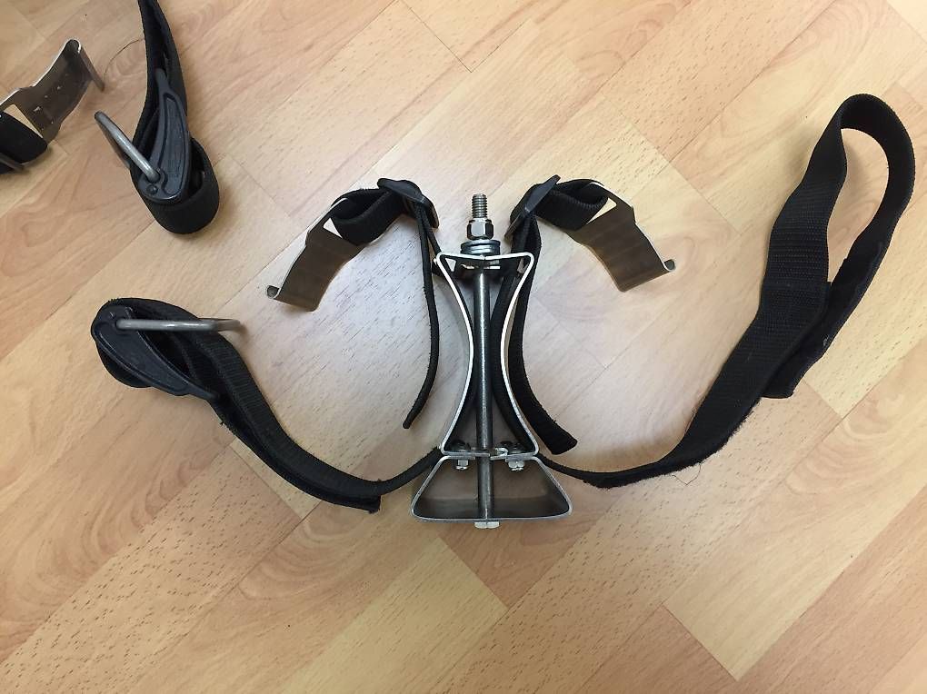 Kletterausrüstungen: Doppelflaschenhalterung – Gebraucht aus Winkel von Flying_high 1