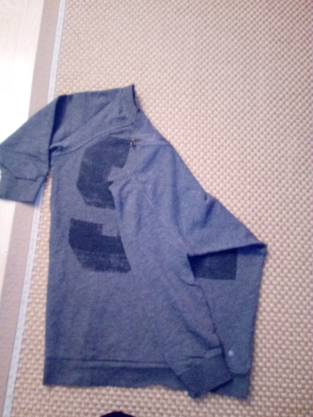 Lotti di vestiti: MARKENKLEIDERPAKET, 5PULLOVER+1SCHALL(S 34-36) – Usato da Sachseln venduto da jocaso 2