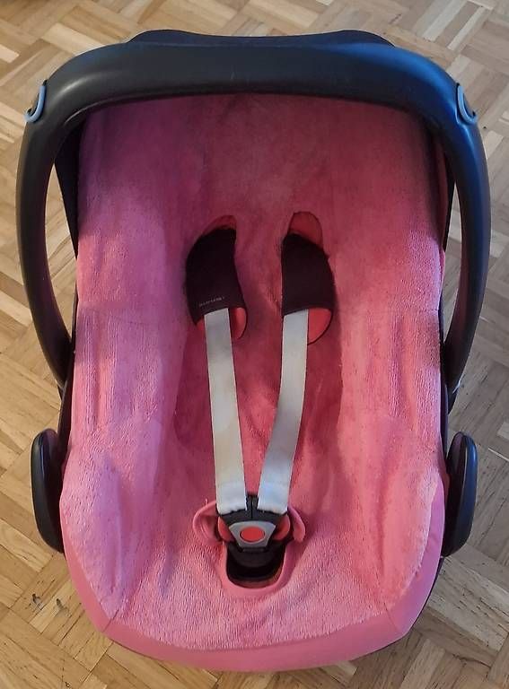 Seggiolini per auto: Babysitz Auto Maxi Cosi Schale – Usato da Ebikon venduto da andreaschnider