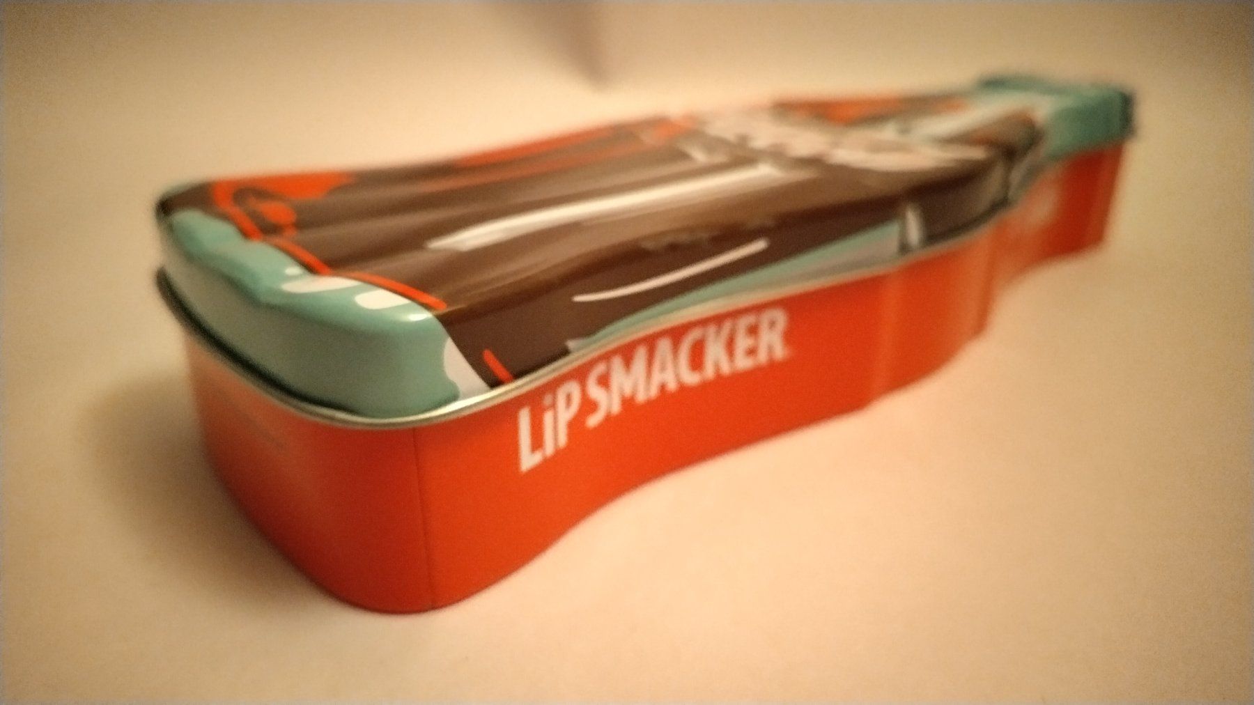 Coca-Cola Altro in Decorazioni & Accessori: Coca-Cola Blechdose "Lip Smacker" Flaschenform ab Fr. 7.- – Usato da Bellach venduto da JingleJerry 1