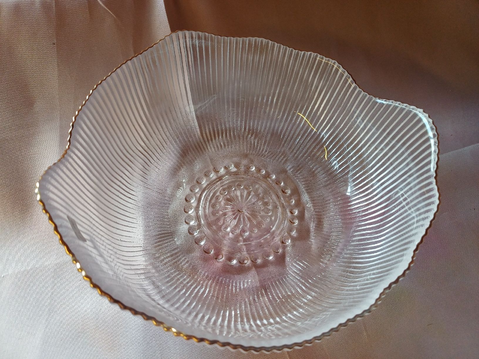 Ciotole: neu: Glasschale mit Goldrand – Nuovo (secondo la descrizione) da Nassen venduto da verrueckt 1