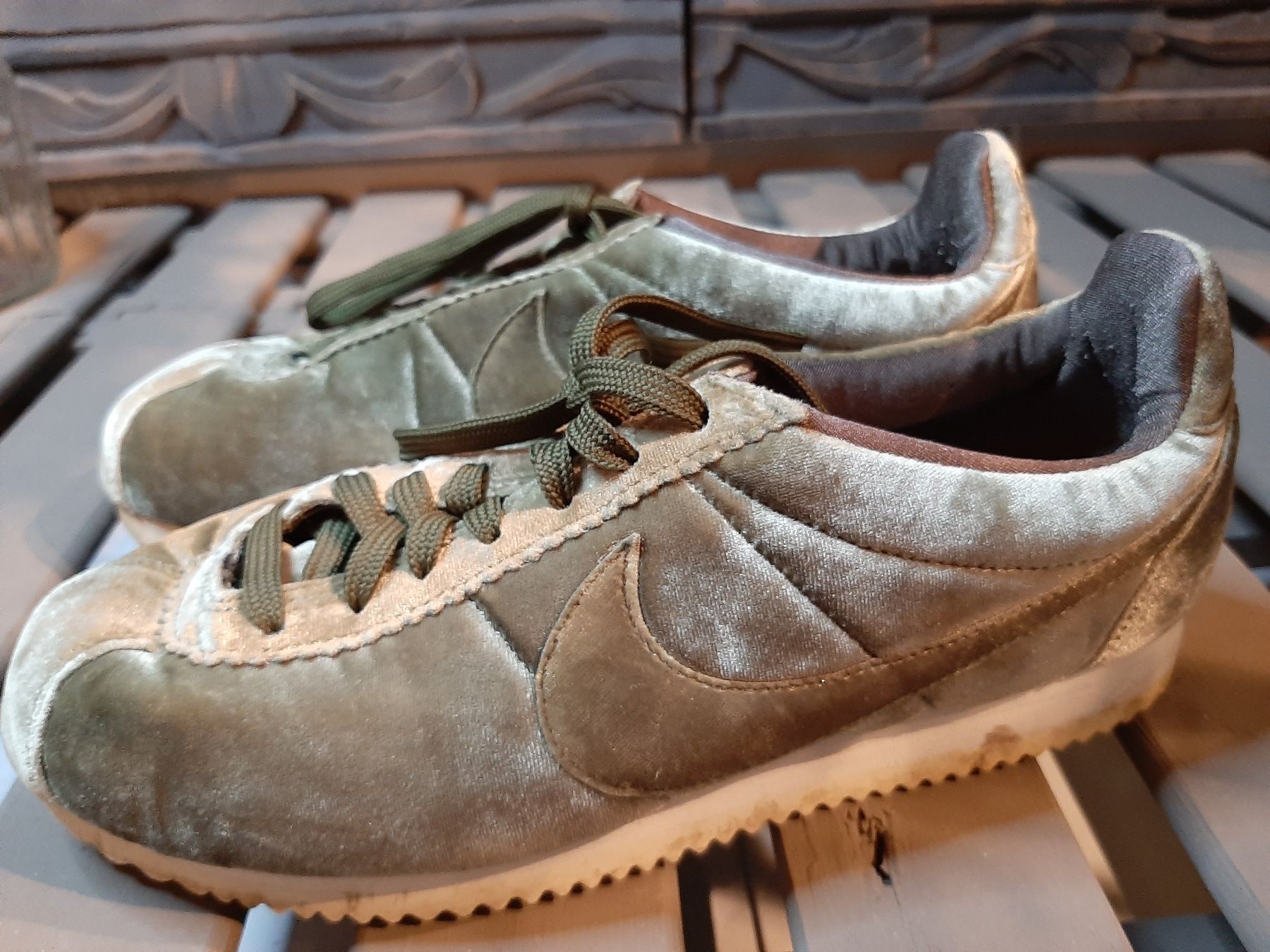 Scarpe da uomo: Nike Cortex Samt Schuhe Olivgrün 38 (besser 37!) – Usato da Bern venduto da Preloved.Nile.4.Sale 3