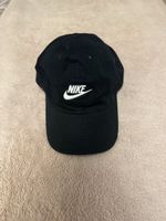 Nike Cap Schwarz Gr. M/L Sommerliche Kopfbedeckung Top Zusta
