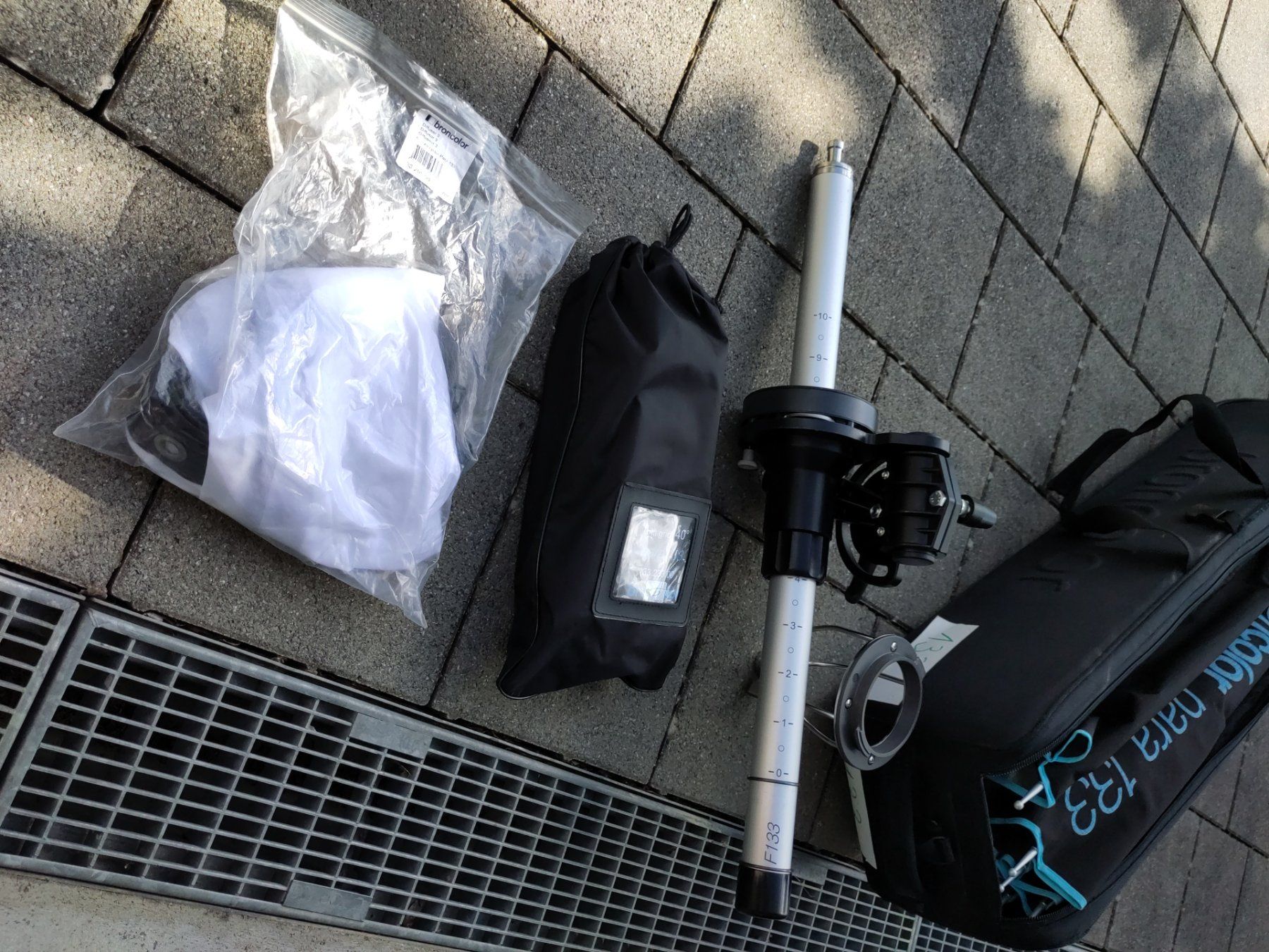 Lampen: Broncolor Para 133 inkl. Wabe und Diffusor – Gebraucht aus Löhningen von pat_gs2j 4