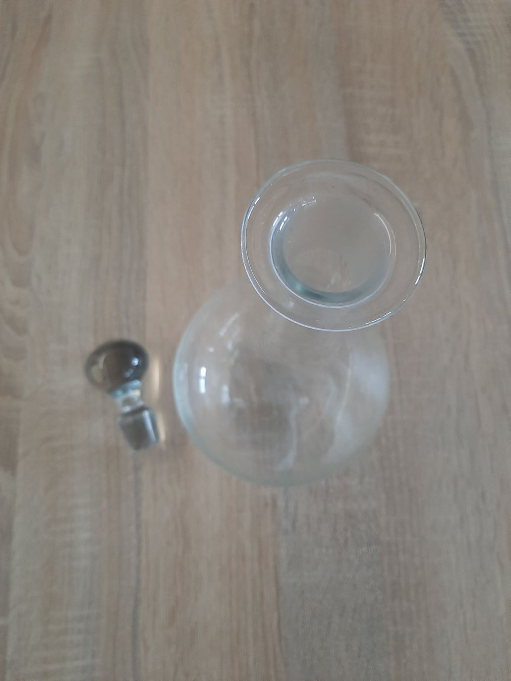 Caraffe: Weinkaraffe mit Glaskappe, ca. 31 cm – Usato da Menziken venduto da Rien1 2