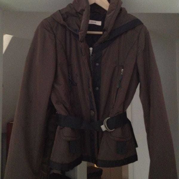 Sisley Jacken: JACKE VON MARKE LAUREL LP 450.- – Gebraucht aus Buchs-ZH von rivella55