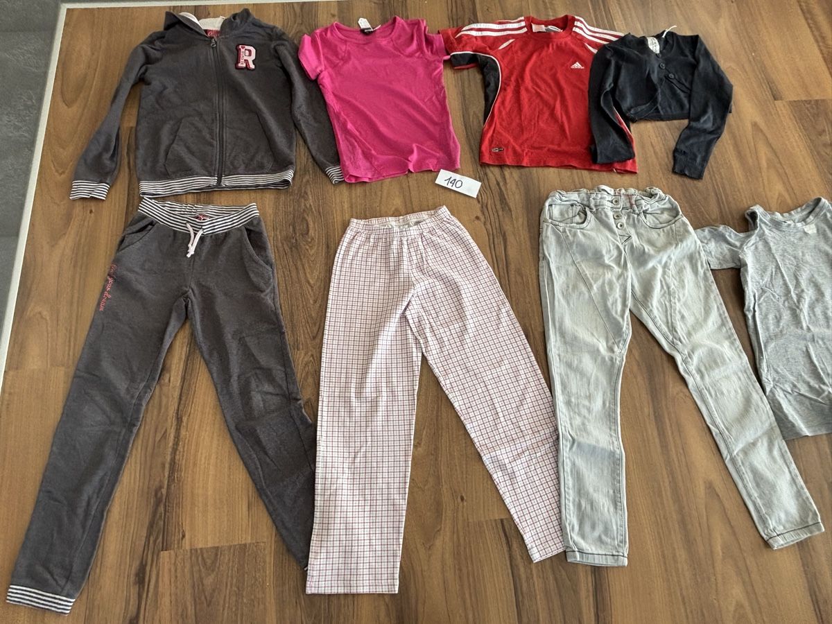 Lotti & Set di vestiti: Kleiderset Mädchen Gr.140 und 140/146 – Usato da Büsserach venduto da Zimtstaernli19 2