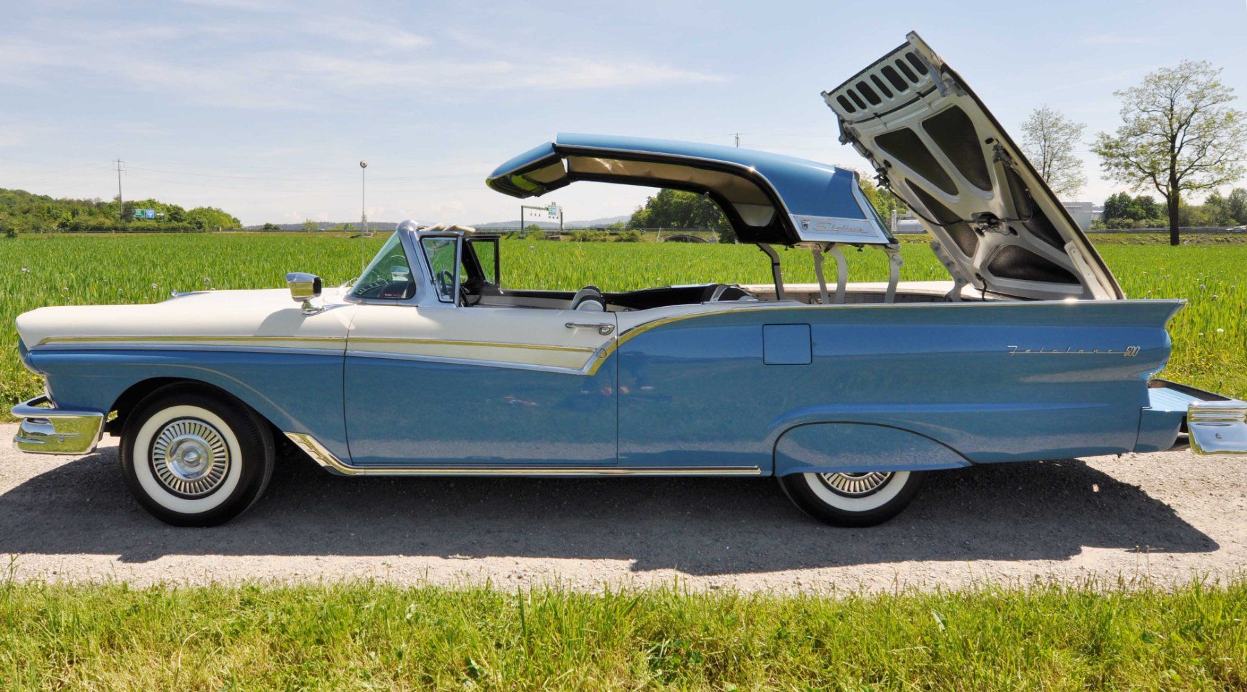 Ford Automobili: Ford Fairlane Retractable, Skyliner 1957 – Usato da Kreuzlingen venduto da Musikremo 1